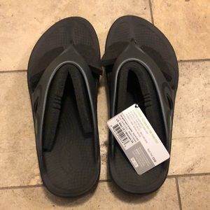 OOFOS OOriginal sport sandal